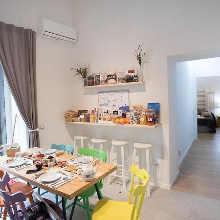 Quartino Napoletano Acomodação com café da manhã Nápoles Exterior foto